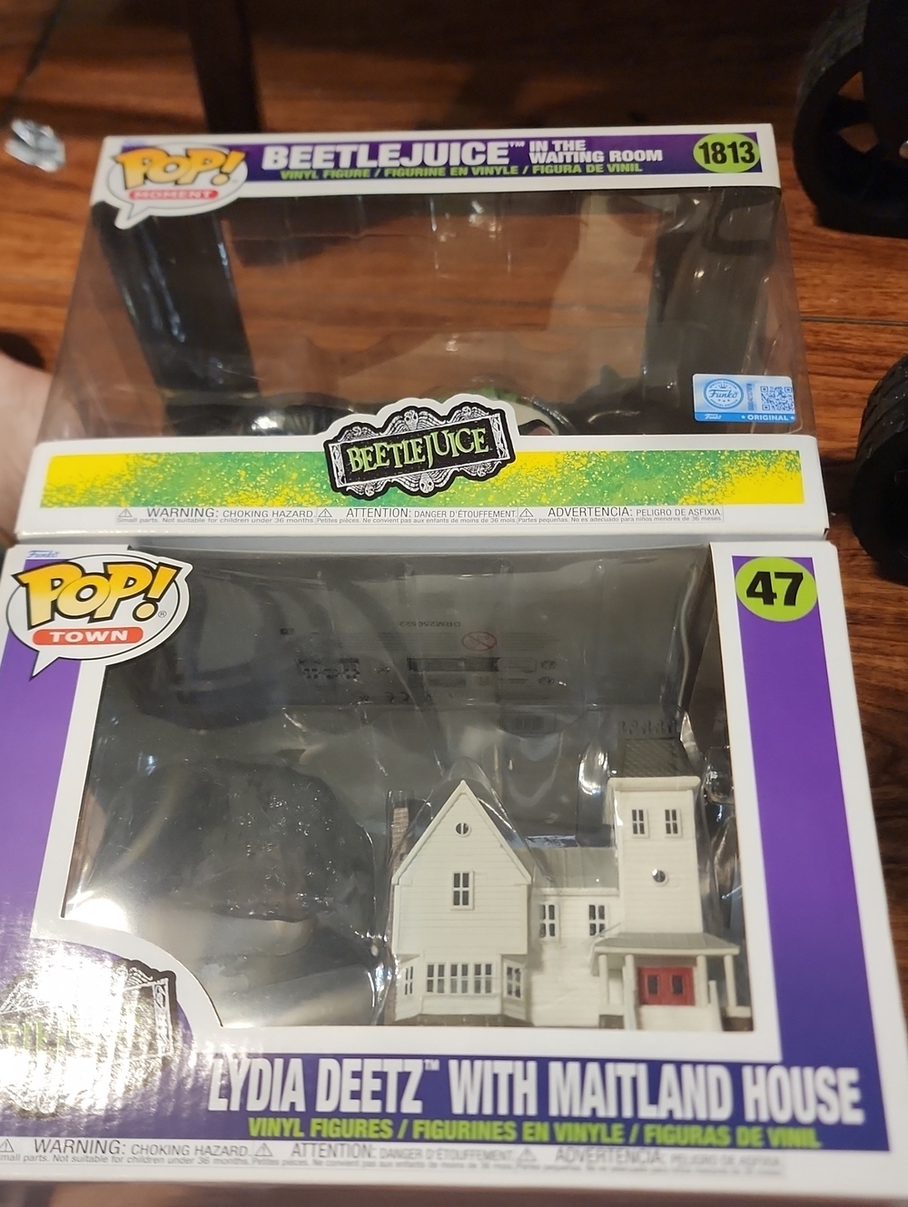 Funko Pop! Town Lydia Deetz with Maitland House - White, Purple, Red